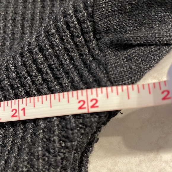 Lululemon Athletica The Sweater Life charcoal gray v-neck knit tunic sweater - Picture 6 of 9